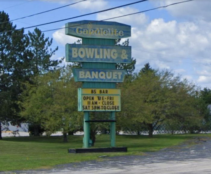 Candlelite Bowling (Holiday Bowl) - 2021 Street View (newer photo)